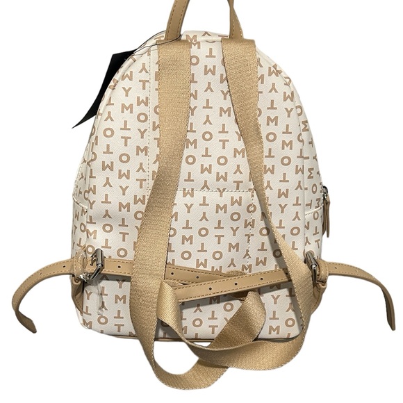 Tommy Hilfiger pack back retail $118 - Picture 2 of 3